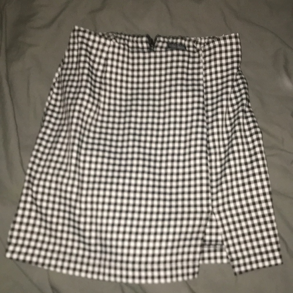 Women’s Plaid mini skirt with slit